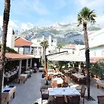 Riva 4* Makarska