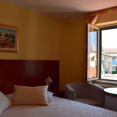 Riva 4* Μακάρσκα