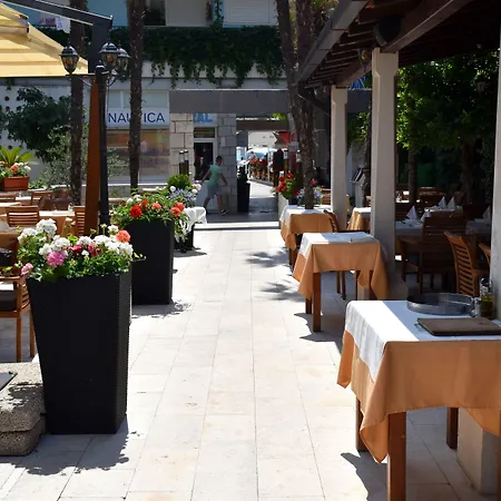 Frühstückspension Riva 4*