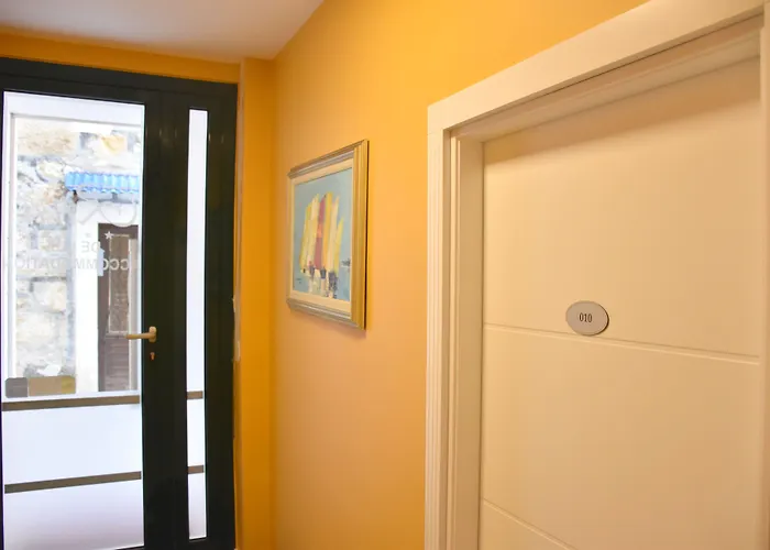 里瓦别墅酒店 住宿加早餐酒店