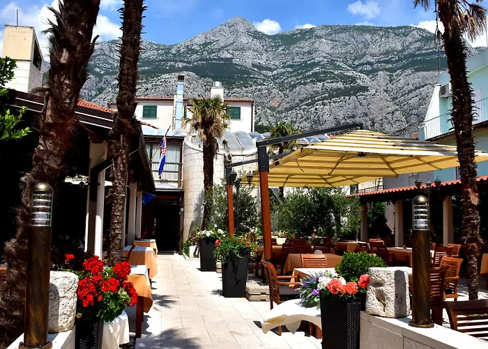 Riva 4* Μακάρσκα