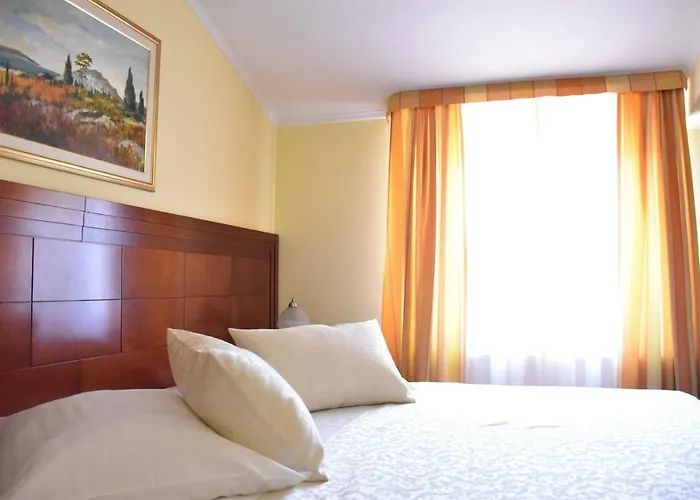 Riva 4* Μακάρσκα